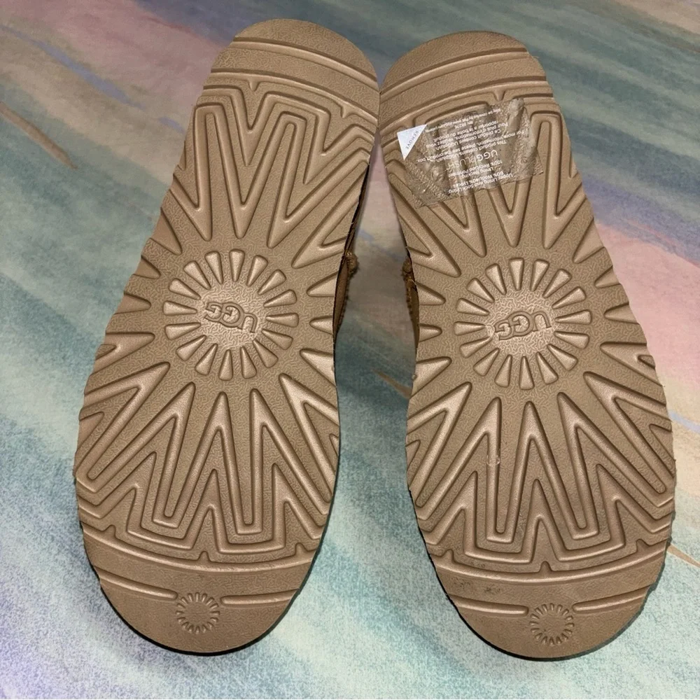 UGG Classic Ultra Mini Platform shoes size 8
